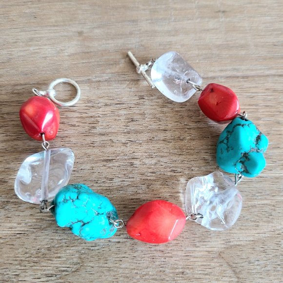 Hand made coral, turquoise and clear quartz bracelet. - Picture 2 of 4